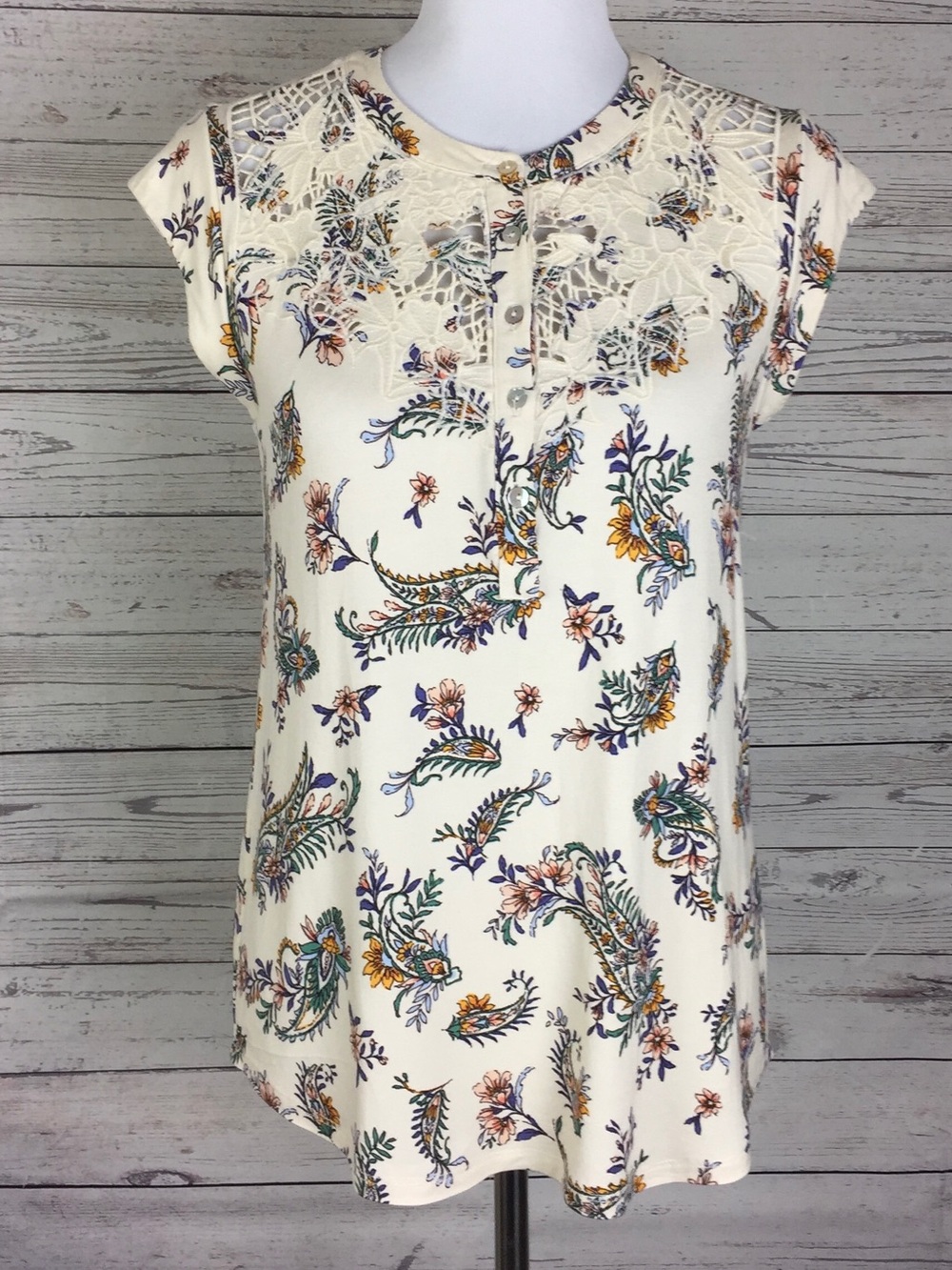 Daniel Rainn Knit Top Women’s Floral Paisley Cap Sleeve Stretch Lace Detail (S)